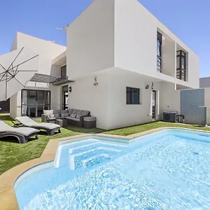 Paula Costa Teguise